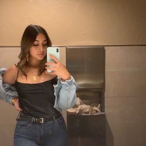 Meet your Posher, Carla